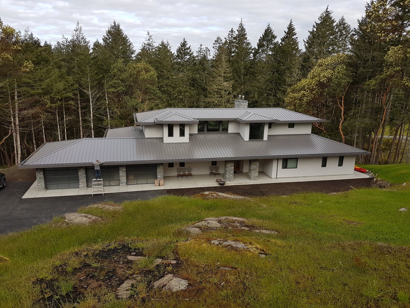 Snap lock standing seam roofing Victoria